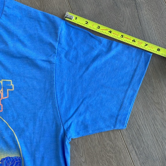 NWOT Queens of The Stone Age T-shirt Rare Color Size M - Picture 7 of 7